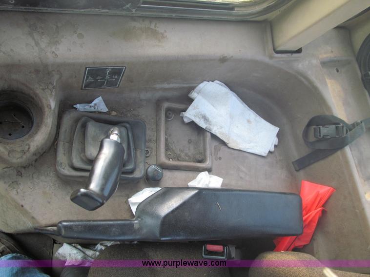 image for item E4709 1998 Caterpillar D6R XL dozer