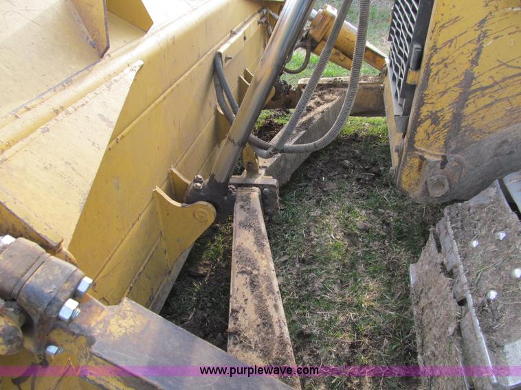 image for item E4709 1998 Caterpillar D6R XL dozer