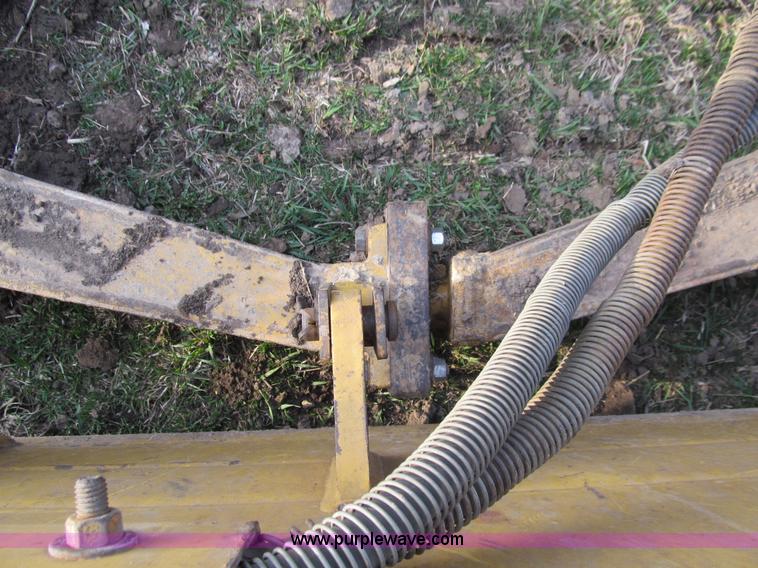 image for item E4709 1998 Caterpillar D6R XL dozer