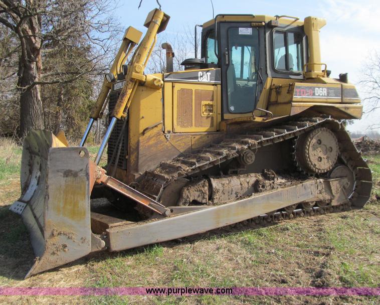 image for item E4710 1998 Caterpillar D6R XL dozer