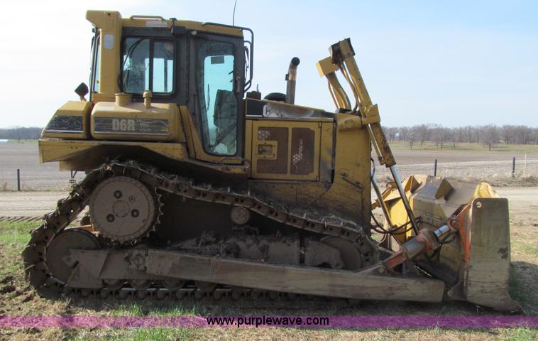 image for item E4710 1998 Caterpillar D6R XL dozer