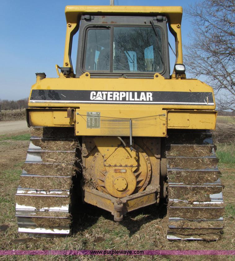 image for item E4710 1998 Caterpillar D6R XL dozer