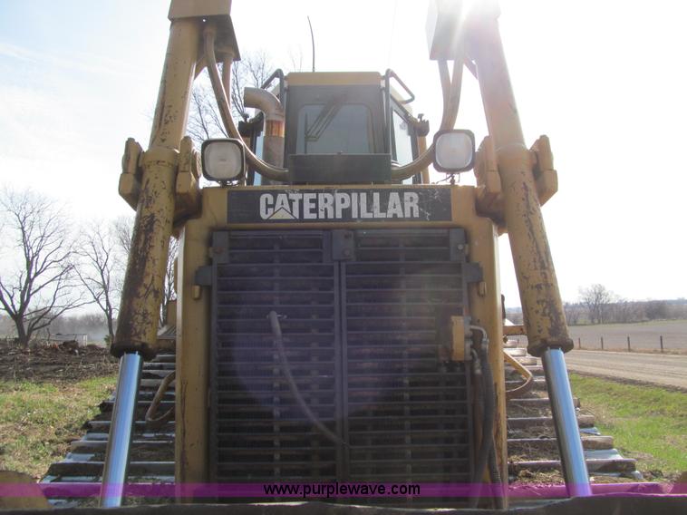 image for item E4710 1998 Caterpillar D6R XL dozer