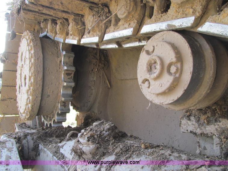 image for item E4710 1998 Caterpillar D6R XL dozer