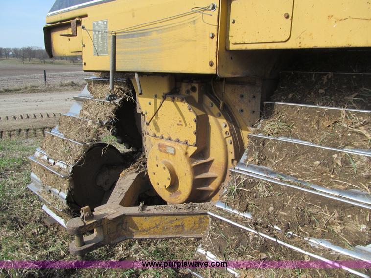 image for item E4710 1998 Caterpillar D6R XL dozer