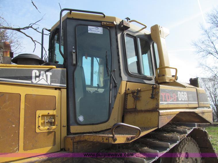 image for item E4710 1998 Caterpillar D6R XL dozer