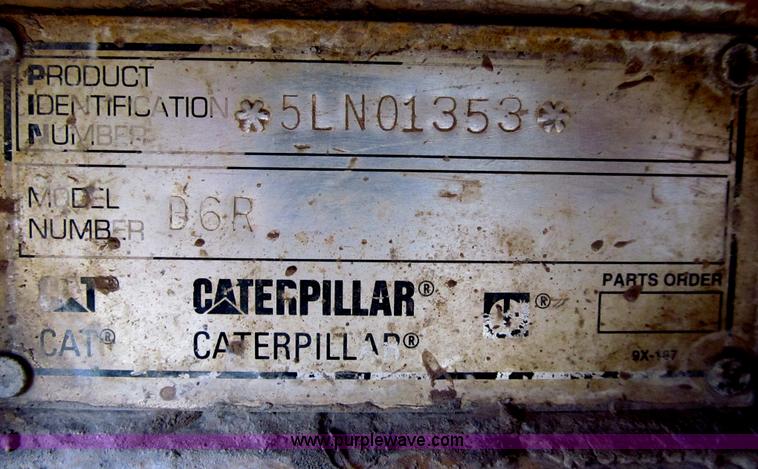 image for item E4710 1998 Caterpillar D6R XL dozer