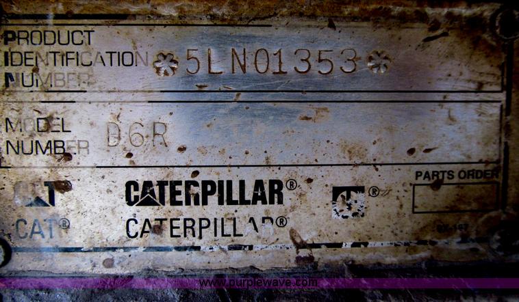 image for item E4710 1998 Caterpillar D6R XL dozer
