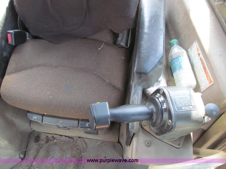 image for item E4710 1998 Caterpillar D6R XL dozer