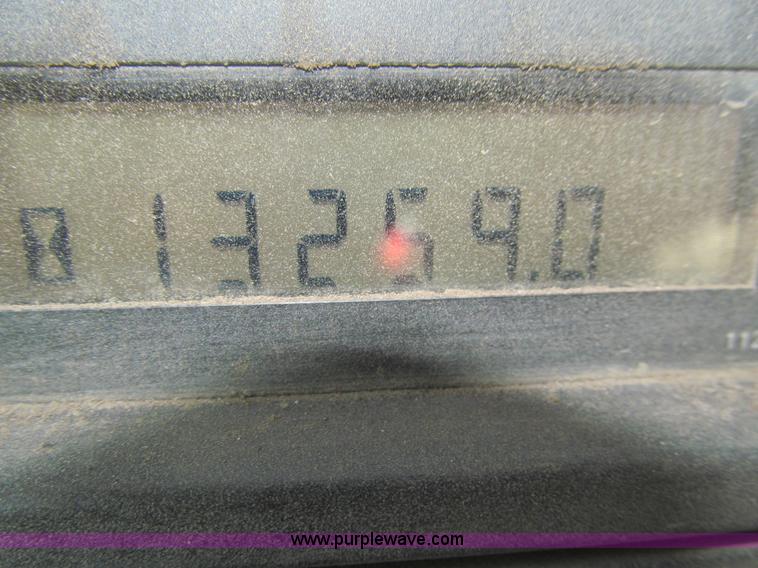 image for item E4710 1998 Caterpillar D6R XL dozer