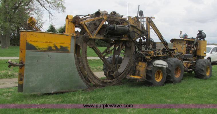 image for item E4712 Speicher H600 trencher