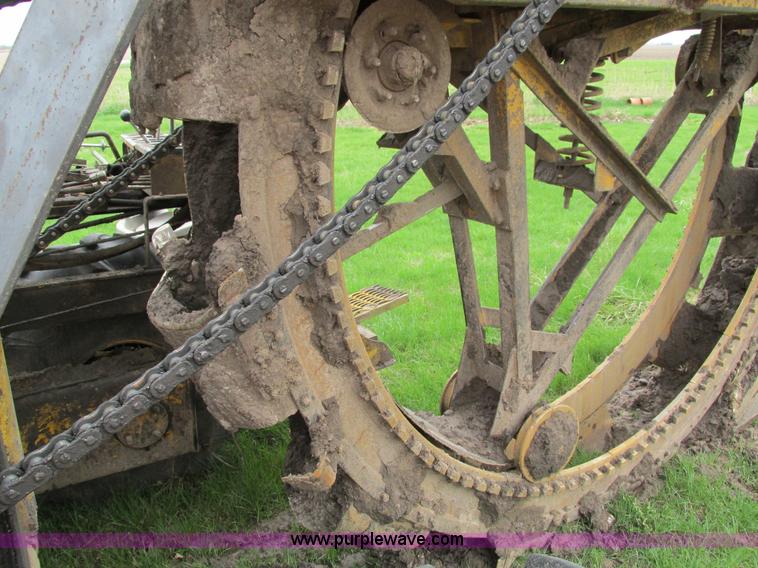 image for item E4712 Speicher H600 trencher