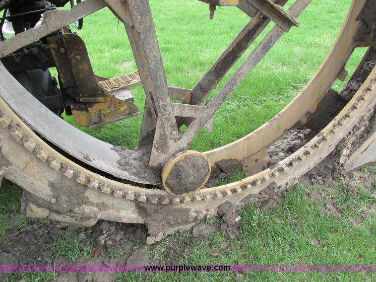 image for item E4712 Speicher H600 trencher