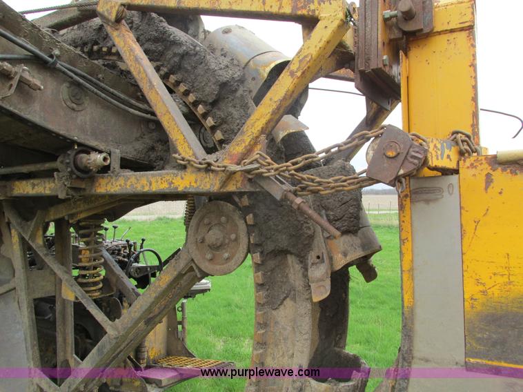image for item E4712 Speicher H600 trencher