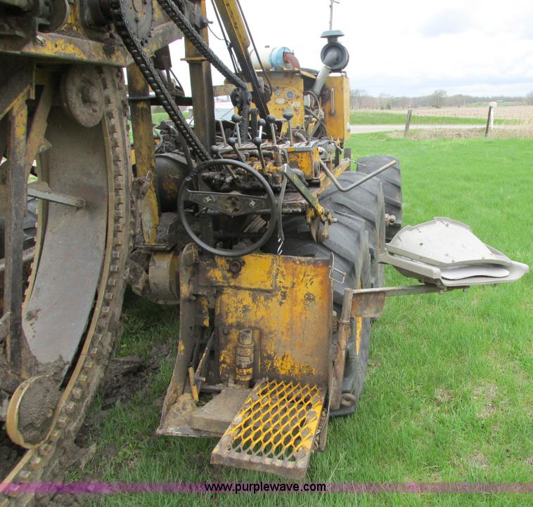 image for item E4712 Speicher H600 trencher