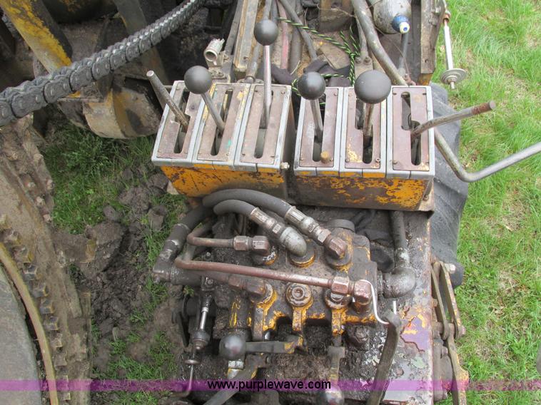 image for item E4712 Speicher H600 trencher
