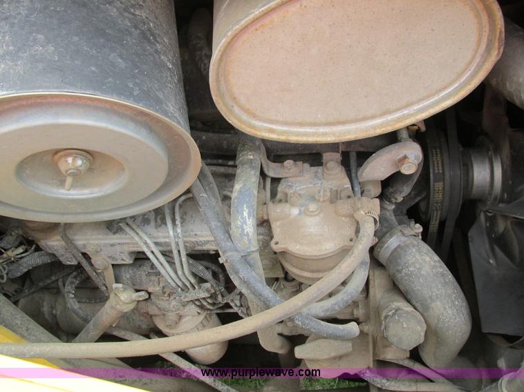 image for item E4713 2000 New Holland 575E backhoe