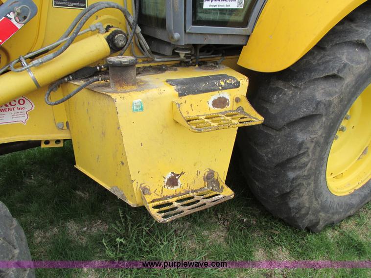 image for item E4713 2000 New Holland 575E backhoe