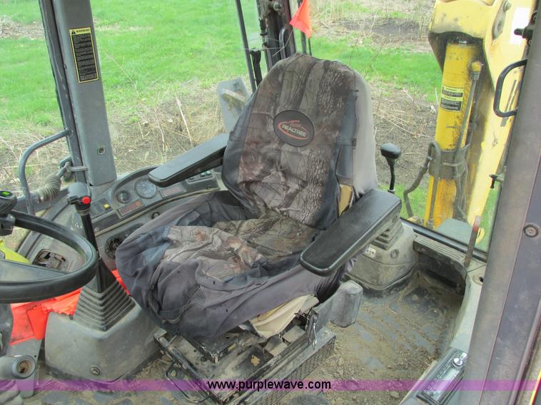 image for item E4713 2000 New Holland 575E backhoe