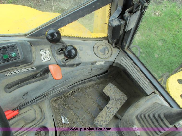 image for item E4713 2000 New Holland 575E backhoe