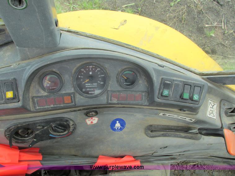 image for item E4713 2000 New Holland 575E backhoe