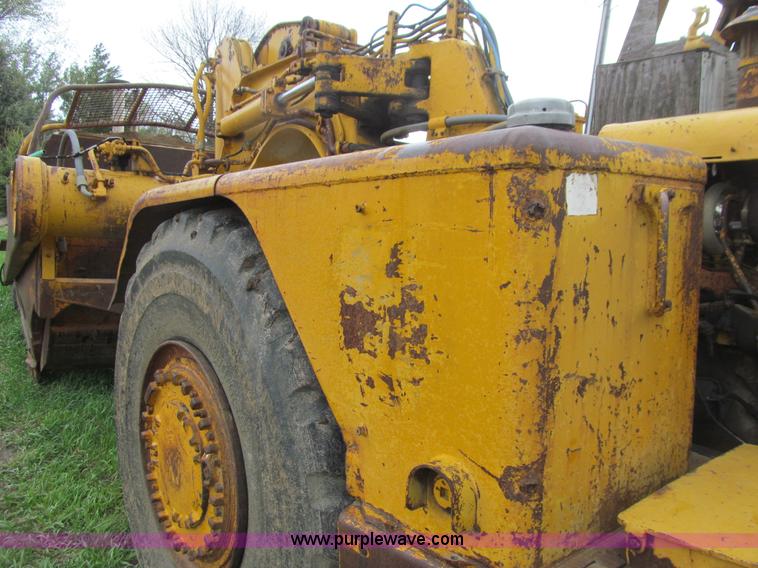 image for item E4714 1970 Caterpillar 627 scraper