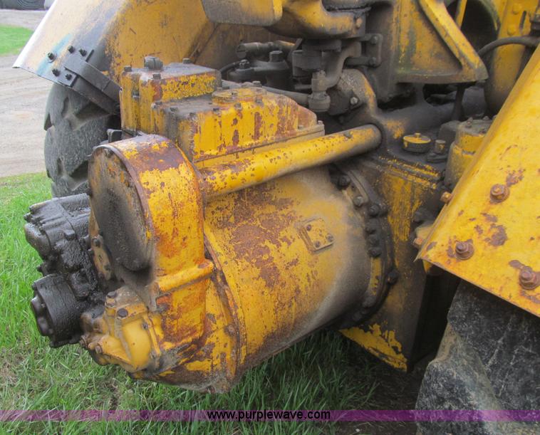 image for item E4714 1970 Caterpillar 627 scraper