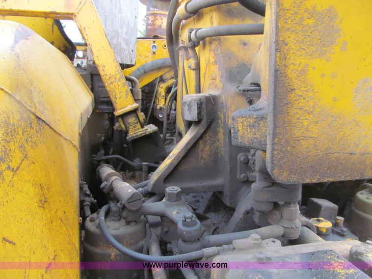 image for item E4714 1970 Caterpillar 627 scraper