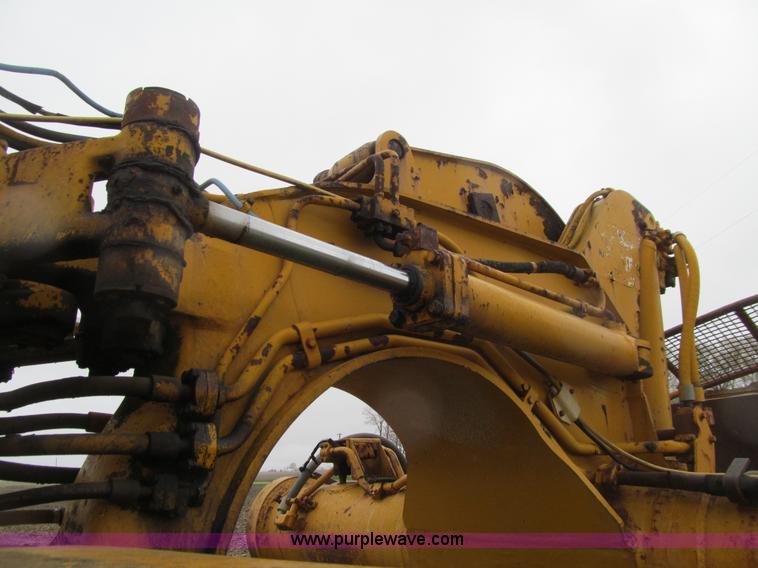 image for item E4714 1970 Caterpillar 627 scraper