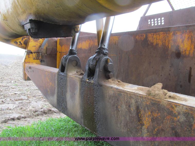 image for item E4714 1970 Caterpillar 627 scraper