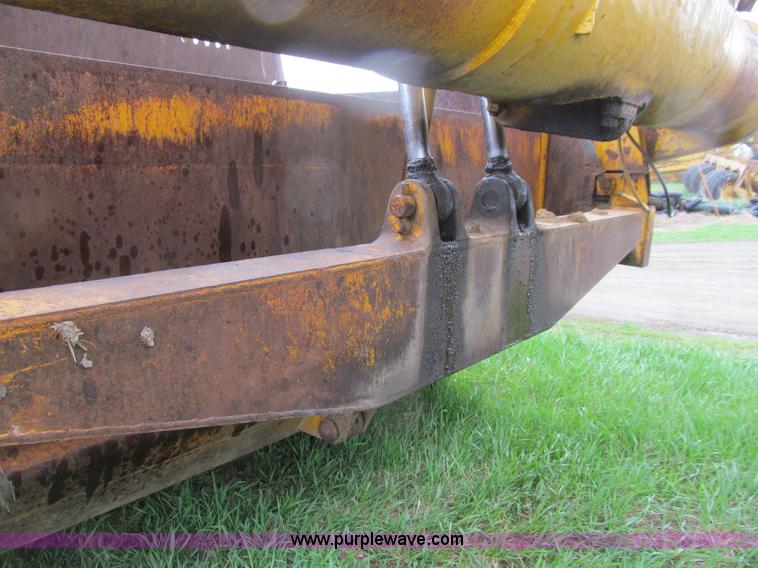 image for item E4714 1970 Caterpillar 627 scraper