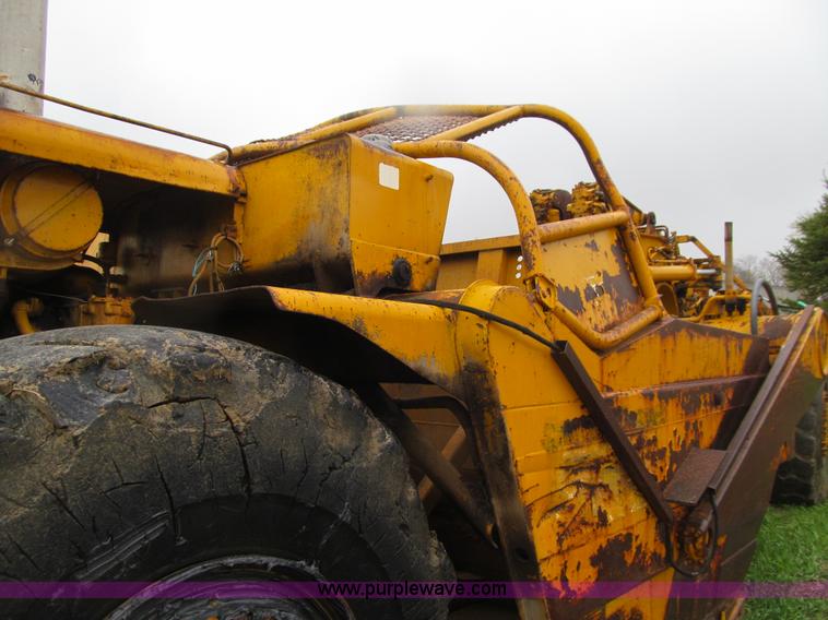 image for item E4714 1970 Caterpillar 627 scraper