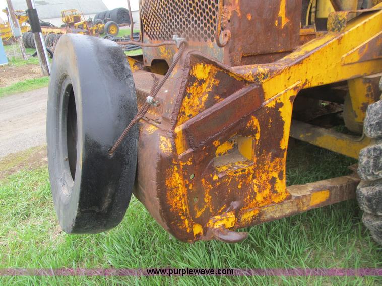 image for item E4714 1970 Caterpillar 627 scraper