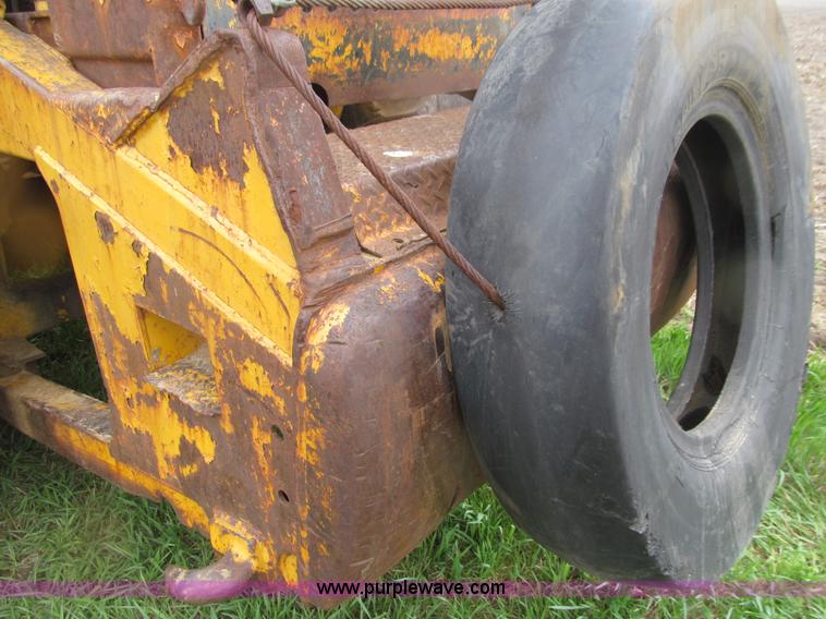 image for item E4714 1970 Caterpillar 627 scraper