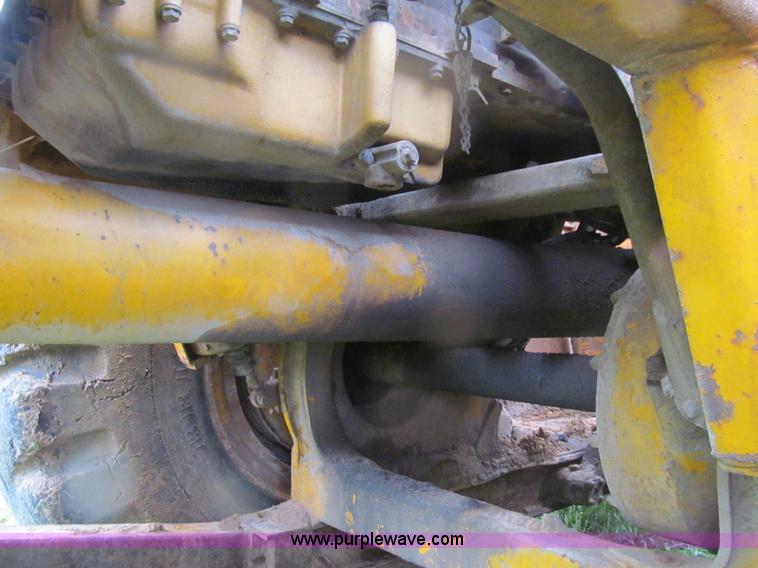 image for item E4714 1970 Caterpillar 627 scraper