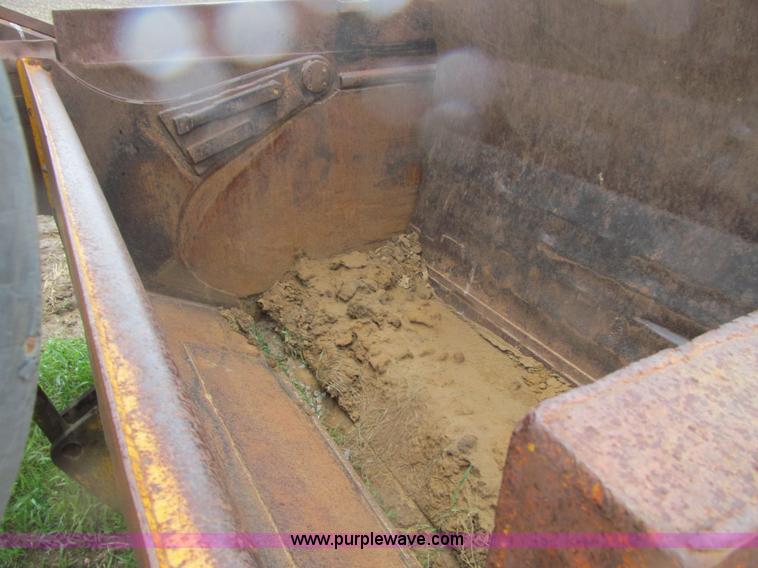 image for item E4714 1970 Caterpillar 627 scraper