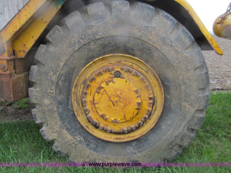 image for item E4714 1970 Caterpillar 627 scraper