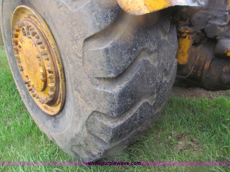 image for item E4714 1970 Caterpillar 627 scraper