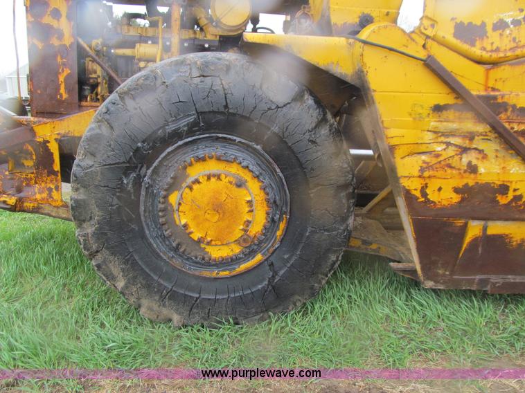 image for item E4714 1970 Caterpillar 627 scraper