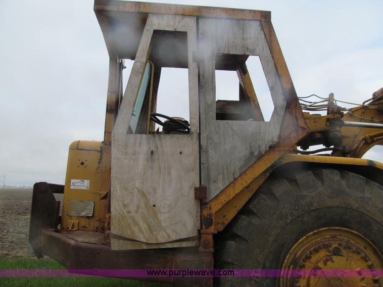 image for item E4714 1970 Caterpillar 627 scraper