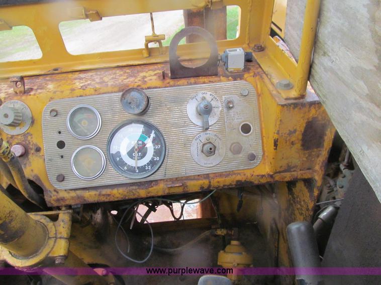 image for item E4714 1970 Caterpillar 627 scraper