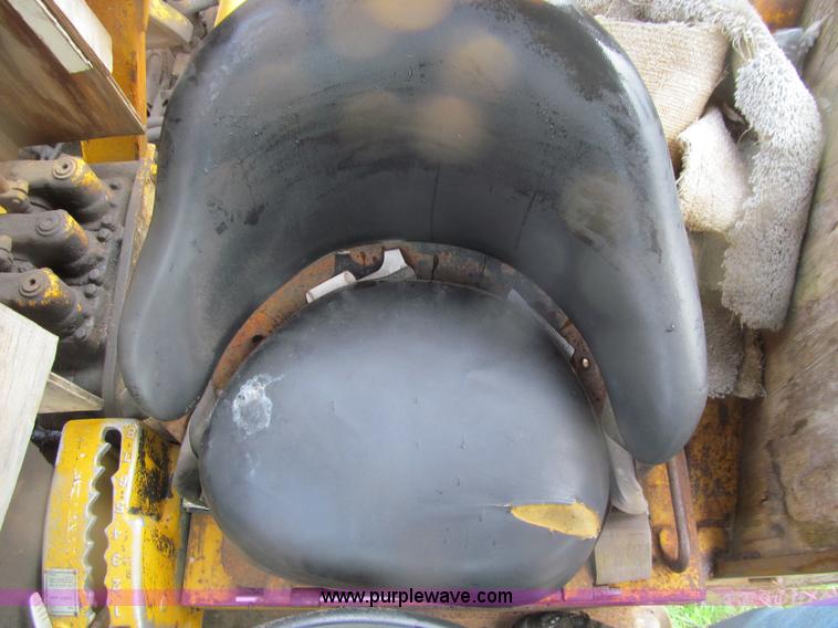 image for item E4714 1970 Caterpillar 627 scraper