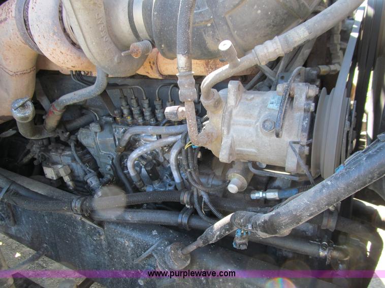 image for item E4715 1996 Mack CH613 semi truck