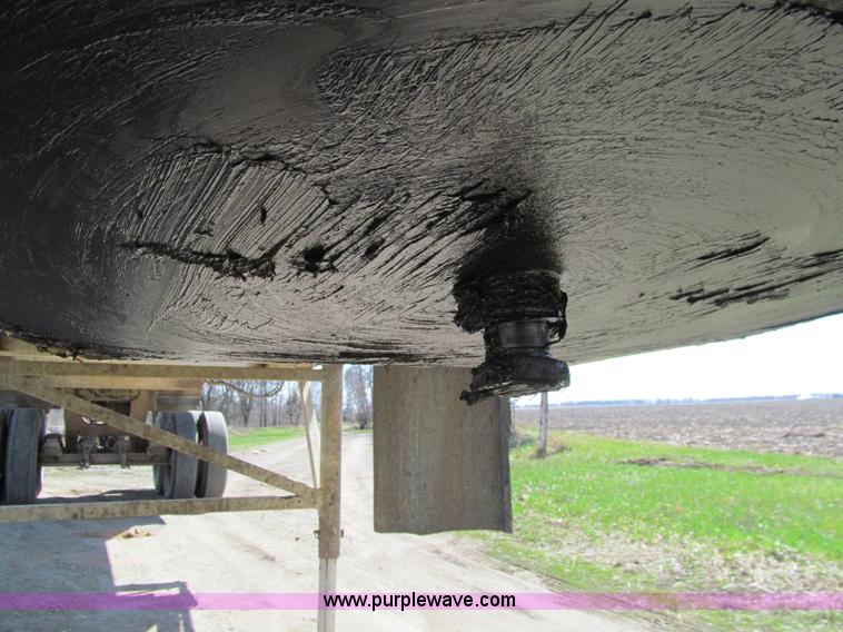 image for item E4716 1997 Ranco-anvil frame-less end dump trailer