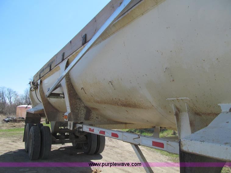 image for item E4716 1997 Ranco-anvil frame-less end dump trailer