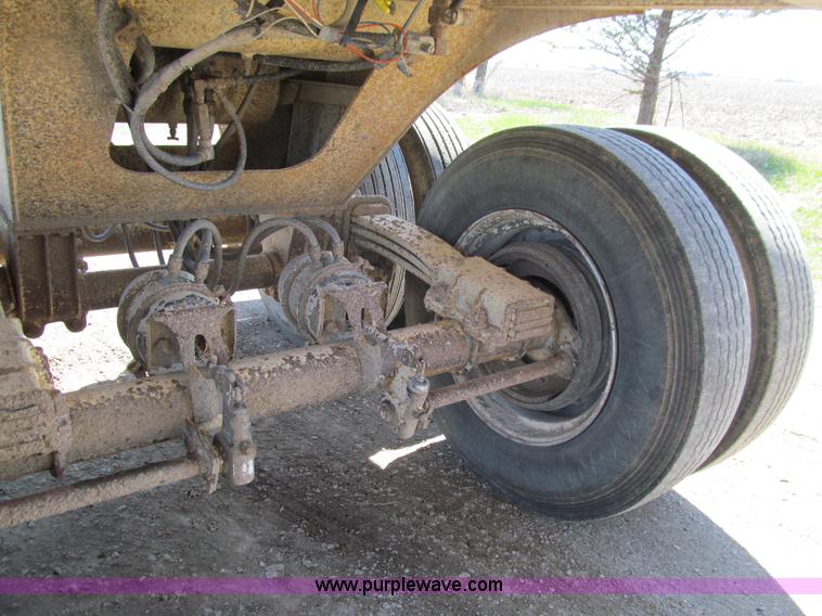 image for item E4716 1997 Ranco-anvil frame-less end dump trailer