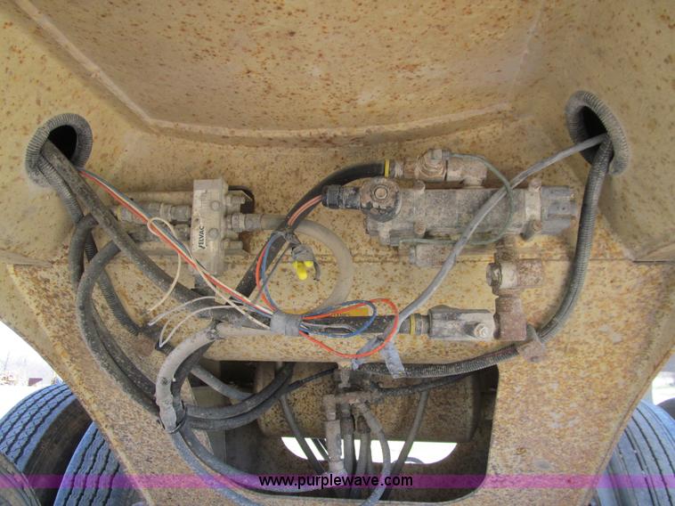 image for item E4716 1997 Ranco-anvil frame-less end dump trailer