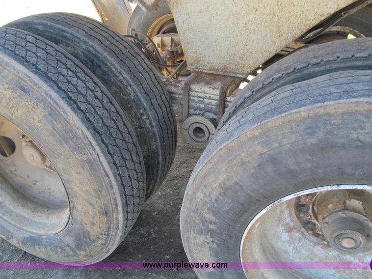 image for item E4716 1997 Ranco-anvil frame-less end dump trailer