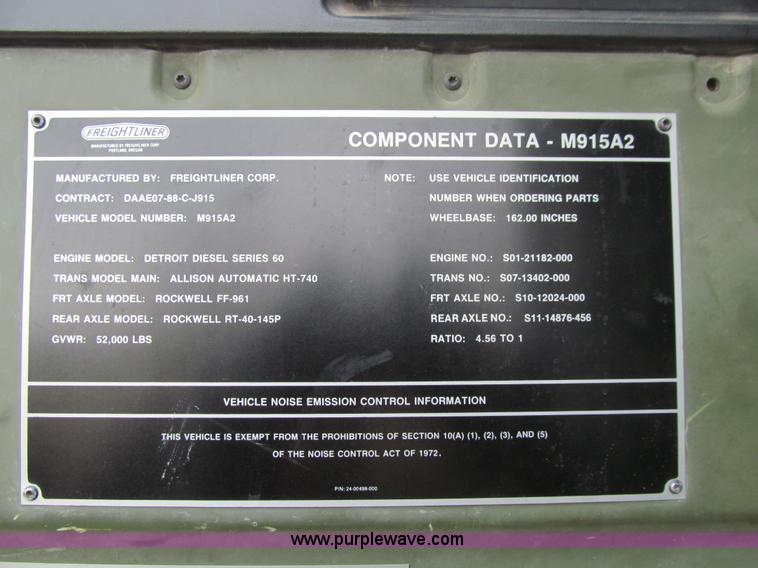 image for item E4719 1992 Freightliner M915A2 semi truck