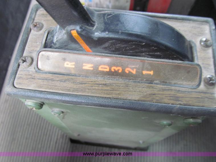 image for item E4719 1992 Freightliner M915A2 semi truck